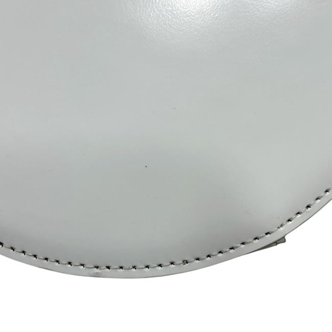 プラダ ショルダーバッグ ホワイト 1NA003 美品 ラウンド チェーン バッグ レザー 中古 85 PRADA ラウンド 白 丸 ミニ ポシェット ファスナー 三角 ロゴ プレート ファスナー ミニバッグ レディース 女性 定番 人気 プラダ ショルダーバッグ ホワイト 1NA003 美品 ラウンド チェーン