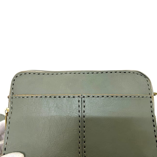 ズッケロ ショルダーバッグ ライトグリーン グレー 美品 レザー 中古 Zucchero クロスボディ ファスナー 革 本革 自立 斜め掛け 定番 人気 シンプル メンズ レディース 革バッグ ヴィンテージ スモーキーカラー ブランド ズッケロ ショルダーバッグ ライトグリーン グレー 美品 レザー 中古