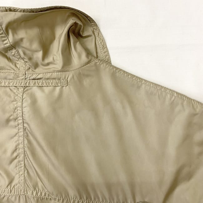 プラダ ブルゾン ec-23215 ベージュ スポーツ 280562 美品 クリーニング済み ナイロン 100％ 中古 674 PRADA ジャケット ファスナー アパレル レディース アウター 定番 人気 服 洋服 お洒落 シンプル カジュアル ファッション 高級感 ブランド 本物 鑑定済み プラダ ブルゾン ec-23215 ベージュ スポーツ 280562 美品