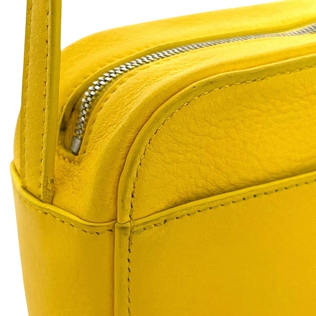 美品 バレンシアガ エブリデイ カメラバッグ イエロー ネコ ショルダーバッグ 美品 バレンシアガ エブリデイ カメラバッグ イエロー ネコ