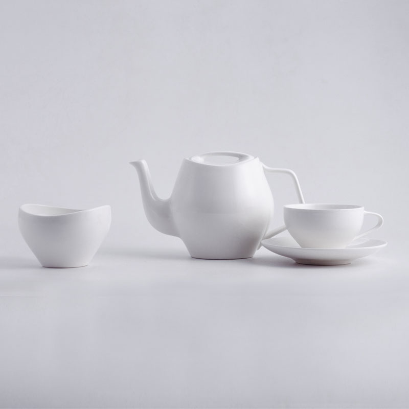 �ե��󡦥桼�� FJ Essence CUP&SAUCER(���åס����������� Finn Juhl ARCHITECTMADE(�������ƥ��ȥᥤ��) 650
