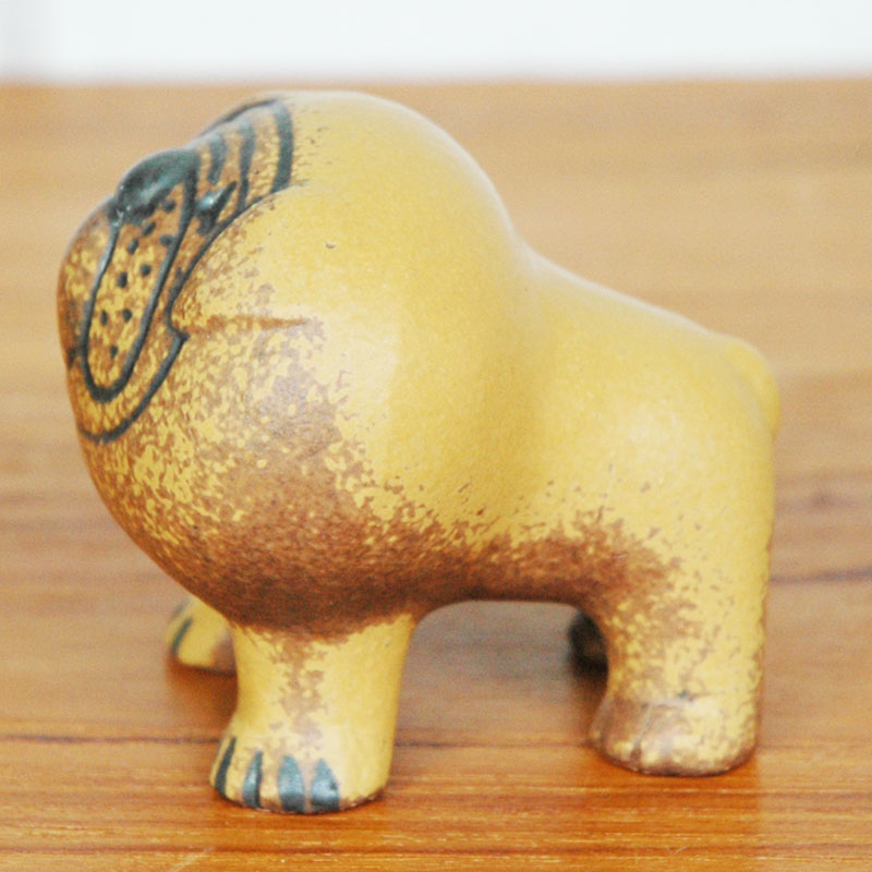 Bulldog(�֥�ɥå��˥饤�ȥ֥饦�󡦥ߥ˥����� Lisa Larson(�ꥵ���顼����) �̲����֥�������ʪ
