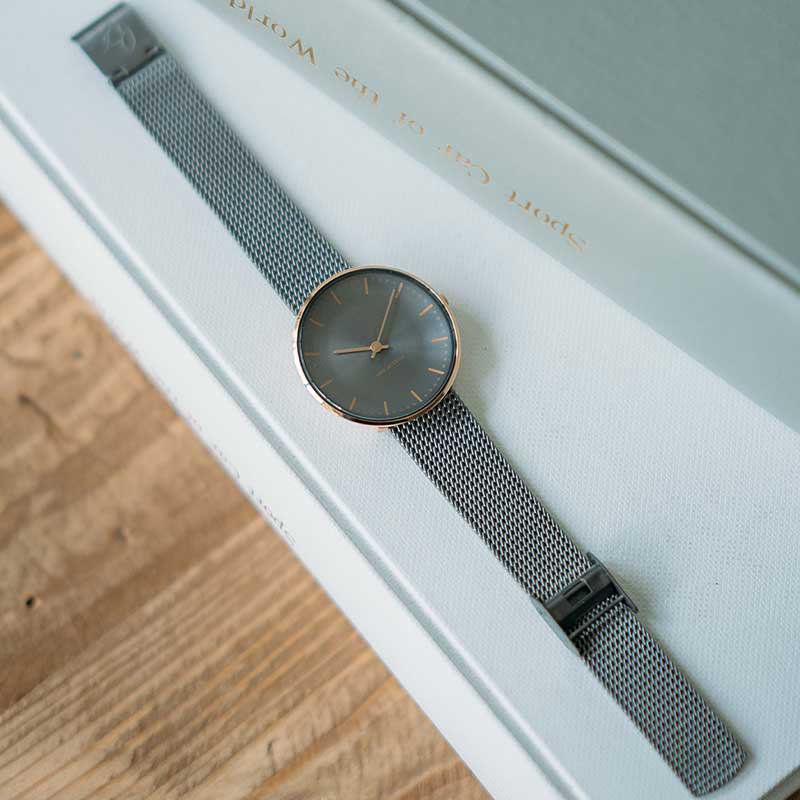 �ڿ��̸���ۥ���ͥ䥳�֥����ӻ��� CityHall ���ƥ����ۡ��롦���졼 34mm��å��她�ȥ�å� ARNE JACOBSEN WATCHS