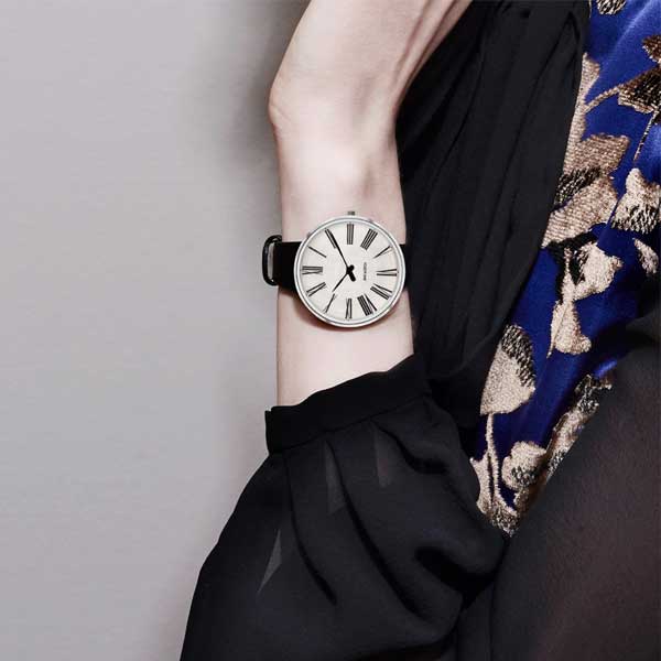 ����ͥ䥳�֥����ӻ����ѥ쥶�����ȥ�å� ARNE JACOBSEN WATCHES