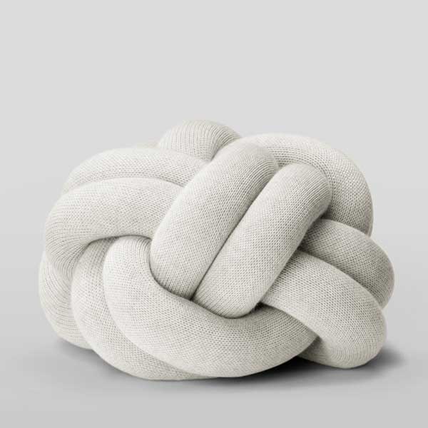 Knot Cushion(�Υåȥ��å�����30cm �ۥ磻�ȥ��졼  DESIGN HOUSE stockholm(�ǥ�����ϥ��� ���ȥå��ۥ��)