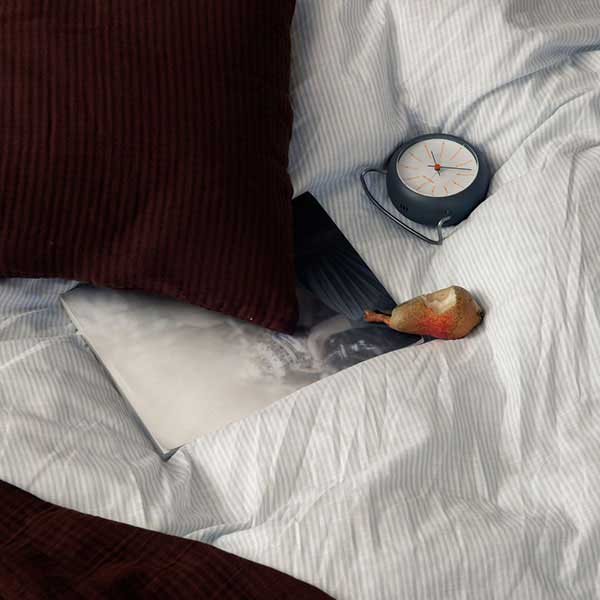 ARNE JACOBSEN TableClock Bankers Gray ����ͥ䥳�֥��󡦥ơ��֥륯���å����Х󥫡��������졼 �֤����� ROSENDAHL COPENHAGEN (������������륳�ڥ�ϡ�����)43694