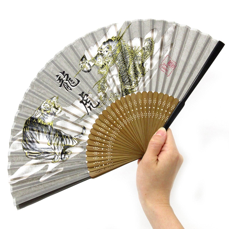 高級シルク扇子 龍虎 ゴールド No.504-900 | 世界の価値ある商品を