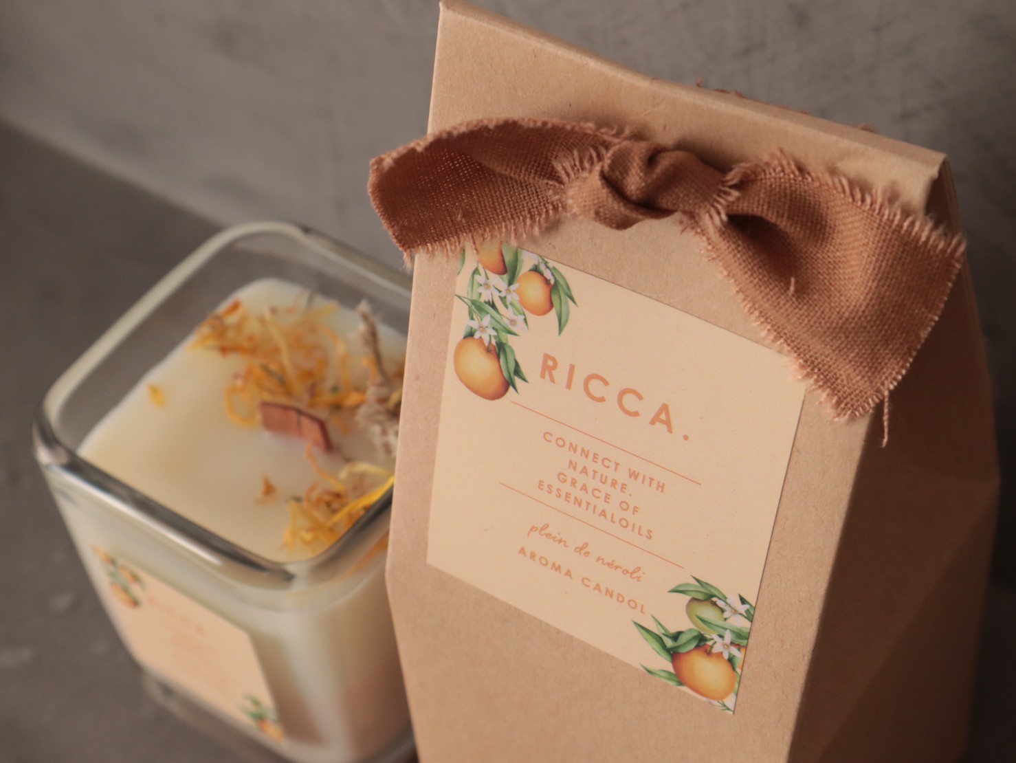 ボタニカルアロマキャンドル- プランドゥネロリ -