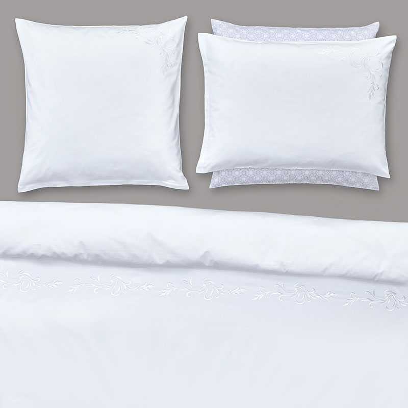 �ǥ�٥��С�  SNOW LACE E25