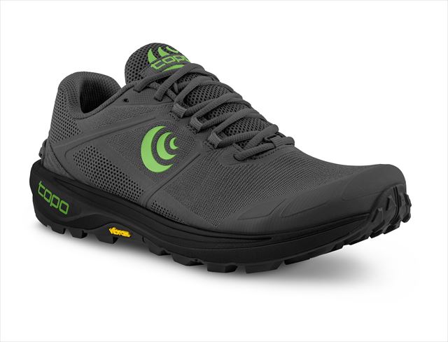 トポ アスレチック topo athletic トレイルランニングシューズ