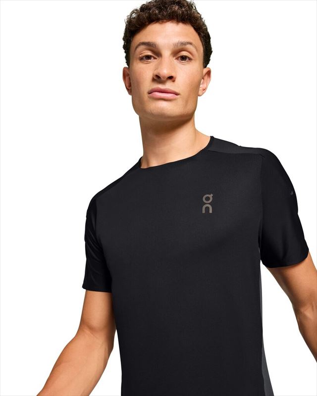 On オン ランニング 半袖Tシャツ Performance-T メンズ 1ME10230106