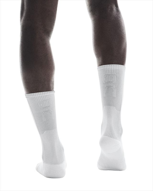 On ���� Performance Run Sock High U White/Glacier 2UF10040813 ��˥��å��� ���˥󥰥��å��� �ѥե����ޥ� ��� ���å� �ϥ� �ߥ˥��롼 �ϥ����å��� ���å���� �̵��� �ۼ�®�� �ɥ饤 �尵���������ݡ��� �졼�� �ȥ졼�˥� �ޥ饽��
