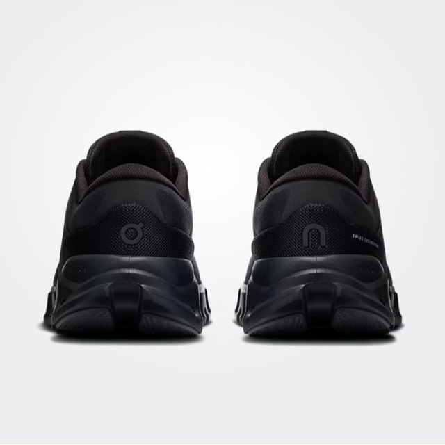 ON ���� Cloud X 5 Black/Black Men 3MG30081043 ��� ���饦�ɥ��å���5 ���ˡ����� �������� ���å���� ���� �ȥ졼�˥� �ե��åȥͥ����� ���������� ������� �ޥ饽�� ���祮��