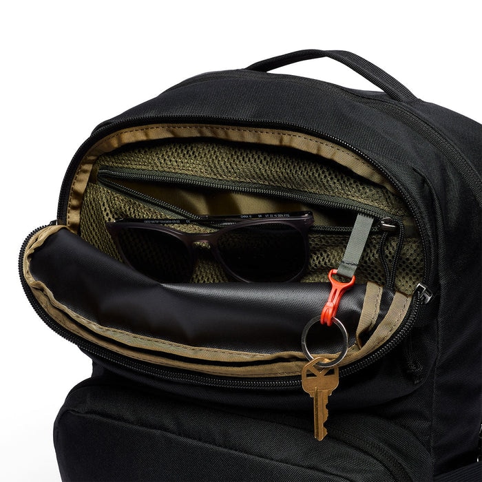 cotopaxi ���ȥѥ��� �Хå��ѥå� TASRA 16L DAYPACK BACKPACK CADA DIA CotopaxiBlack ������ 16��åȥ� �����ǥ��� ���å����å� �ǥ��ѥå� ���å� ������� ���襤�� �л� �����ȥɥ� ι�� ������ �ʥ����� ���ƥ� �����奢�� �̶� �̳� �ӥ��ͥ�