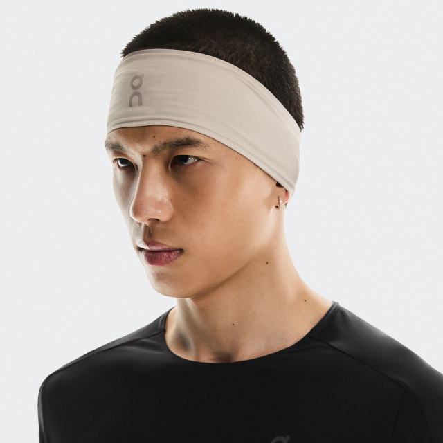 On ���� ���˥� Core Headband U Truffle 2UE30483888 �����إåɥХ�� �ȥ쥤����˥� �ȥ��� �ޥ饽�� �л� �ȥ�å��� ���祮�� �����ȥɥ� �ϥ����� ����ʤ��ե��åȴ� ���餫΢���� ��ե쥯���� �Ƶ�ȿ�� ®�� �ݲ� �Ȥ�