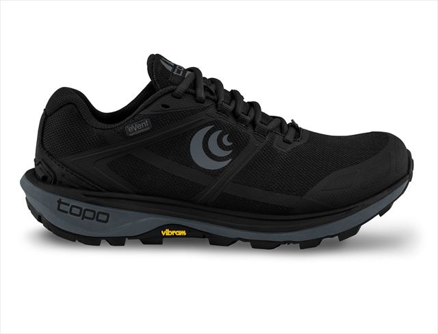 トポ アスレチック topo athletic トレイルランニングシューズ