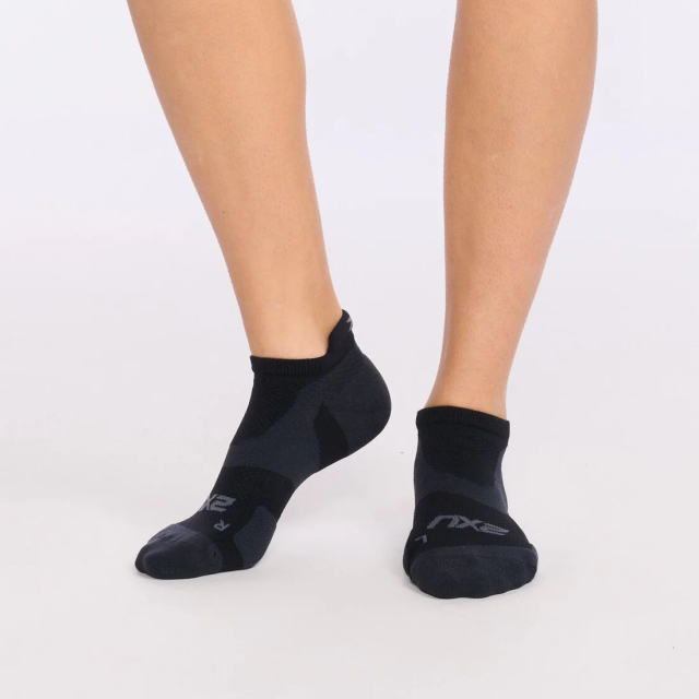 2XU ˥󥰥å Vectr Light Cushion No Show Compression Socks UA5042E ٥饤ȥå Ρ硼å ݡ ۴® ˥ ޥ饽 ȥ쥤˥ ȥ ȥ饤