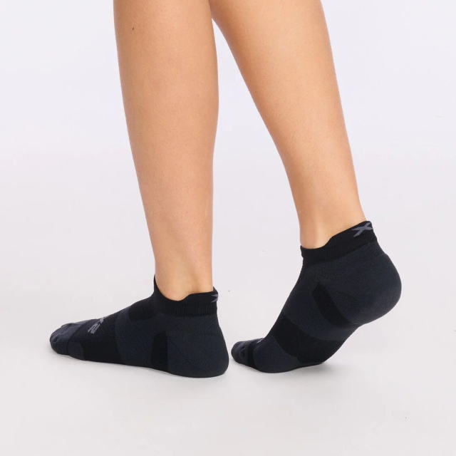 2XU ˥󥰥å Vectr Light Cushion No Show Compression Socks UA5042E ٥饤ȥå Ρ硼å ݡ ۴® ˥ ޥ饽 ȥ쥤˥ ȥ ȥ饤