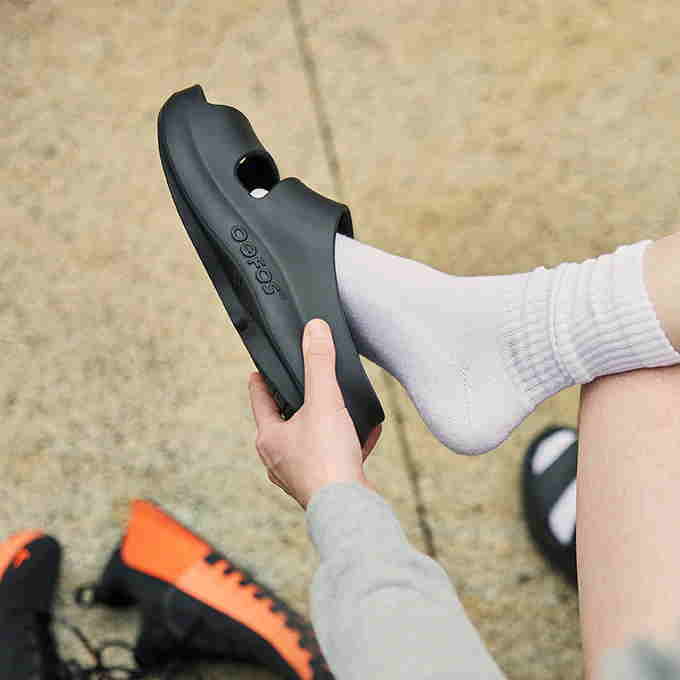 OOFOS ե ꥫХ꡼ OOyea Black ֥å  ׷ۼ å  ݡĥ  ǥ ˥å ˥ ޥ饽 襬 ݡ ӡ ӡ 饤