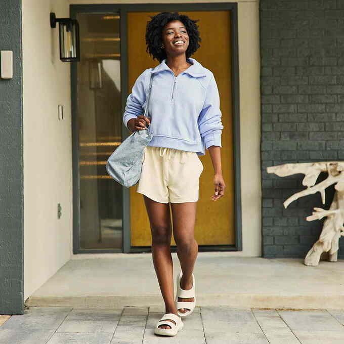 OOFOS �����ե��� �ꥫ�Х꡼������� OOyea Chalk �ۥ磻�� ���� �׷�ۼ� ���å���� ����������� ���ݡ��ĥ������ ��� ��ǥ����� ��˥��å��� ���˥� �ޥ饽�� �襬 ���ݡ��� �ӡ����� �ӡ���������� ���饤��