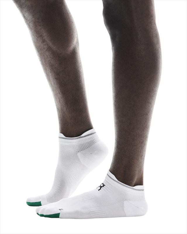 On ���� Elite Run Sock Low 1 U White/Ivory 2UF10440924 ��˥��å��� ���˥󥰥��å��� ���꡼�� ��� ���å� ���� �Ρ����硼 ����֤��� Ĺ��Υ��� �̵��� �ۼ�®�� DryTec �ɥ饤�ƥå� �尵���������ݡ��� �졼�� �ȥ졼�˥� �ƥ���� �ޥ饽��