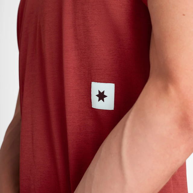 SAYSKY ���������� ���˥�T����� OMRSS30c5007 Logo Combat Pro T-shirt - Red ��� ȾµT����� �쥮��顼�ե��å� ��������Хåȥץ� ���ȥ�å� �۴�®�� �̵��� Ķ���� �٥��Ĥ����� ���˥� �ޥ饽�� ���祮�� �ȥ쥤����˥� �ȥ���