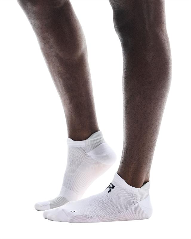 On ���� Performance Run Sock Low U White/Glacier 2UF10060813 ��˥��å��� ���˥󥰥��å��� �ѥե����ޥ� ��� ���å� ���� �Ρ����硼 ����֤��� ���å���� �̵��� �ۼ�®�� �ɥ饤 �尵���������ݡ��� �졼�� �ȥ졼�˥� �ޥ饽��