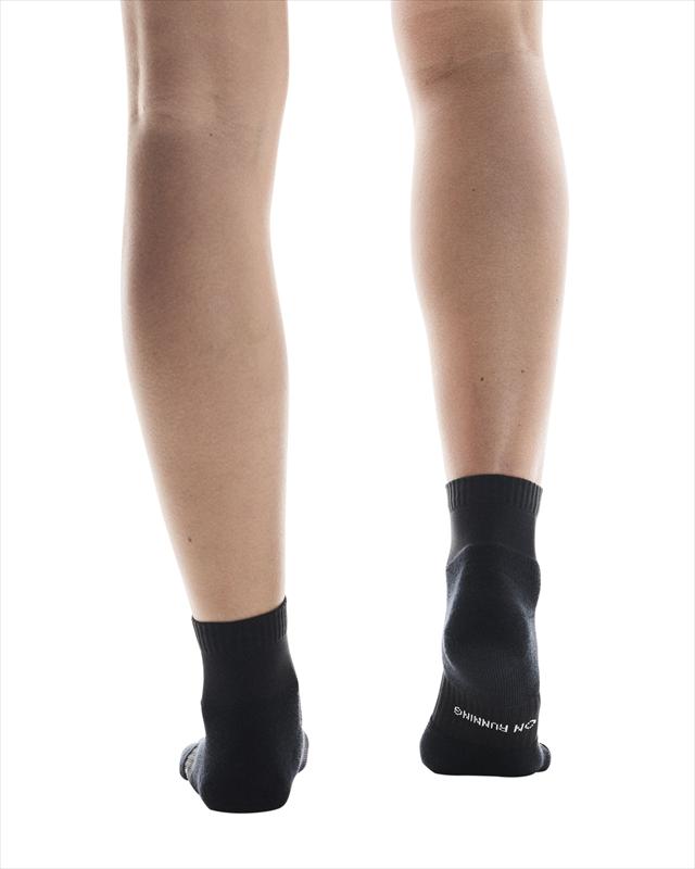 On ���� Core Run Sock Mid 2P U Black 2UF10070553 ��˥��å��� ���˥󥰥��å��� ���� ��� ���å� �ߥå� 2­�� 2­���å� ������������ ����֤��� ���å���� �̵��� �ۼ�®�� �ɥ饤 �尵���������ݡ��� �졼�� �ȥ졼�˥� �ޥ饽��