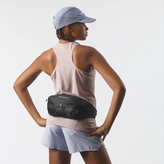 SALOMON ������� �������ȥХå� CROSS BELT 1 BOTTLE LC2379700 BLACK �ȥ쥤����˥� �������٥�� �������ȥݡ��� ���˥󥰥٥�� �ȥ��� �ȥ쥤�� �����ȥɥ� �ϥ����� �л� ���Ф� �ȥ�å���