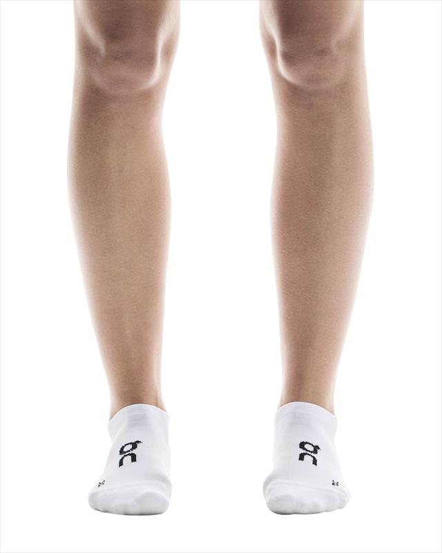 On ���� Core Run Sock Low 2P U White 2UF10080069 ��˥��å��� ���˥󥰥��å��� ���� ��� ���å� ���� 2­�� 2­���å� �Ρ����硼 ����֤��� ���å���� �̵��� �ۼ�®�� �ɥ饤 �尵���������ݡ��� �졼�� �ȥ졼�˥� �ޥ饽��