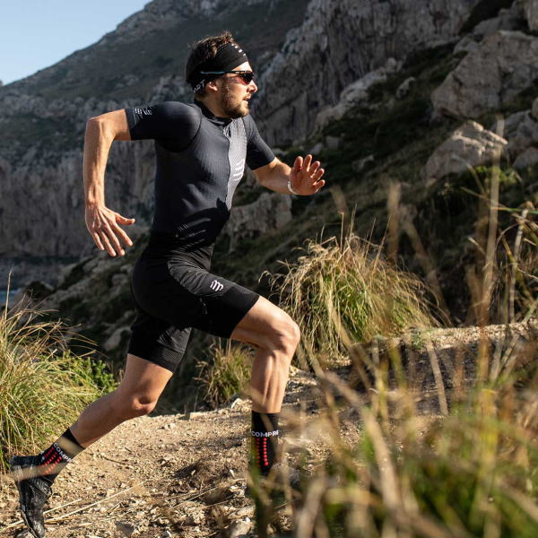 Compressport ����ץ쥹�ݡ��� �ȥ쥤����˥� �ȥ쥤�� 2����1 ���硼�� �ѥ�� Trail 2-in-1 Short AM00007B �֥�å�