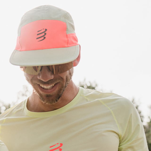 Compressport ����ץ쥹�ݡ��� ���˥󥰥���å� 5 PANEL LIGHT CAP XHWU792 5�ѥͥ� �饤�� ����å� ��˥��å��� ��� ��ǥ����� �ȥ��� �ޥ饽�� ���˥� ���祮�� ˹�� ��������å��� �糰���ݸ� ���ߤ� �̵��� �ޤꤿ����