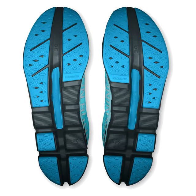 On ���� ���˥󥰥��塼�� Cloudflow 5 M Arctic/Stone 3MF10113306 ��� ���饦�ɥե���5 ���� ���å���� ������ ��󥷥塼 ���ˡ����� �ޥ饽�� û��Υ��� ���ԡ��� ���󥿡��Х� �ȥ졼�˥� �ǥ��꡼