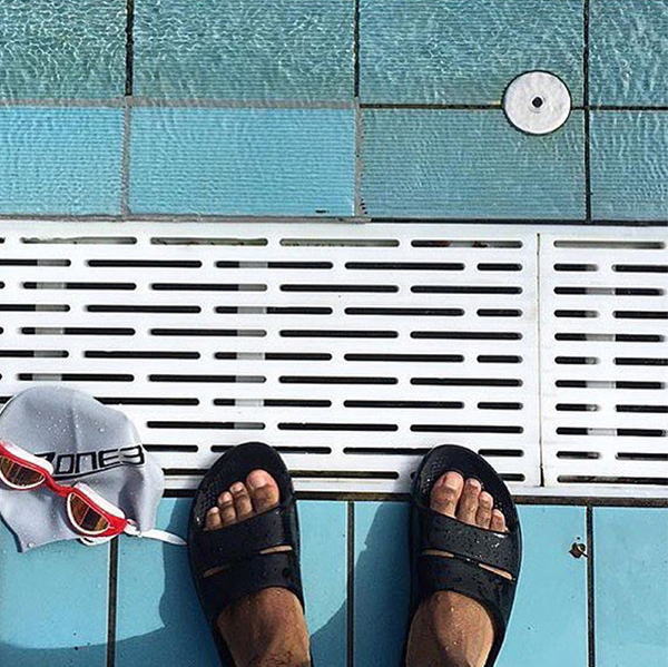 OOFOS �����ե��� �ꥫ�Х꡼������� OOahh �������� 2000020050211 Black �׷�ۼ� ���å���� ����������� ���ݡ��ĥ������ ��� ��ǥ����� ��˥��å��� ���˥� �ޥ饽�� �襬 ���ݡ��� �ӡ����� �ӡ���������� ���饤��