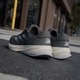 addidas ǥ ѡΥ饤 磻 SUPERNOVA RISE WIDE  IG8245 ֥å ˥ ޥ饽 祮 ȥ졼˥  å եå ݡȥå å