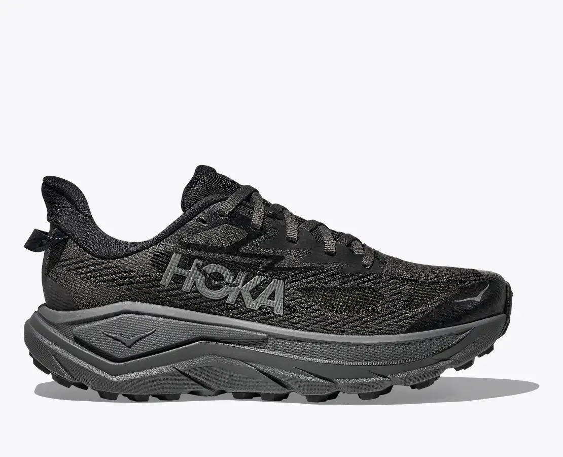 HOKA ONE ONE �ۥ� ���ͥ��� W CHALLENGER 8 1168717 BLACK/OUTER ��ǥ����� ������� �����󥸥㡼8 ��B ���� �ȥ쥤����˥󥰥��塼�� �ȥ��� �����ɷ��� �ϥ����� �ȥ�å��� �л� ���ˡ����� �� ���å���� ���������� ���� �ڤ� ��������