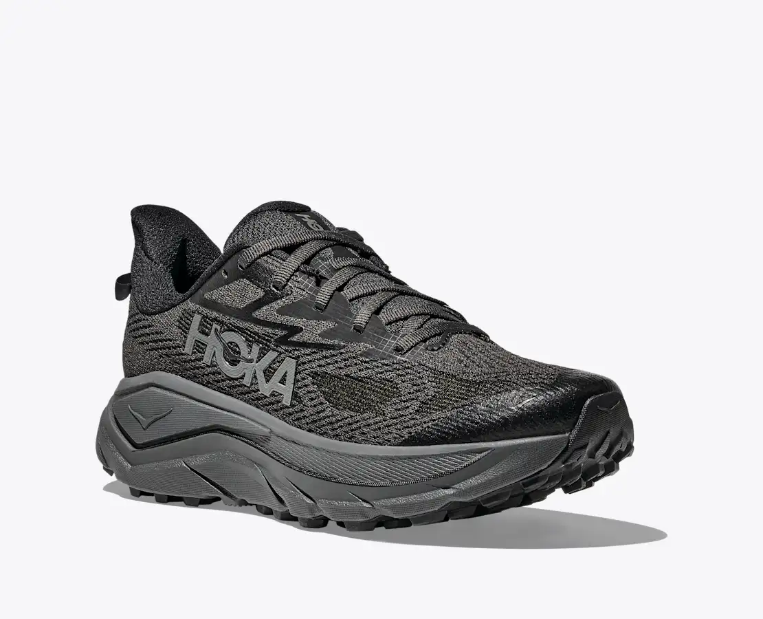 HOKA ONE ONE �ۥ� ���ͥ��� W CHALLENGER 8 1168717 BLACK/OUTER ��ǥ����� ������� �����󥸥㡼8 ��B ���� �ȥ쥤����˥󥰥��塼�� �ȥ��� �����ɷ��� �ϥ����� �ȥ�å��� �л� ���ˡ����� �� ���å���� ���������� ���� �ڤ� ��������