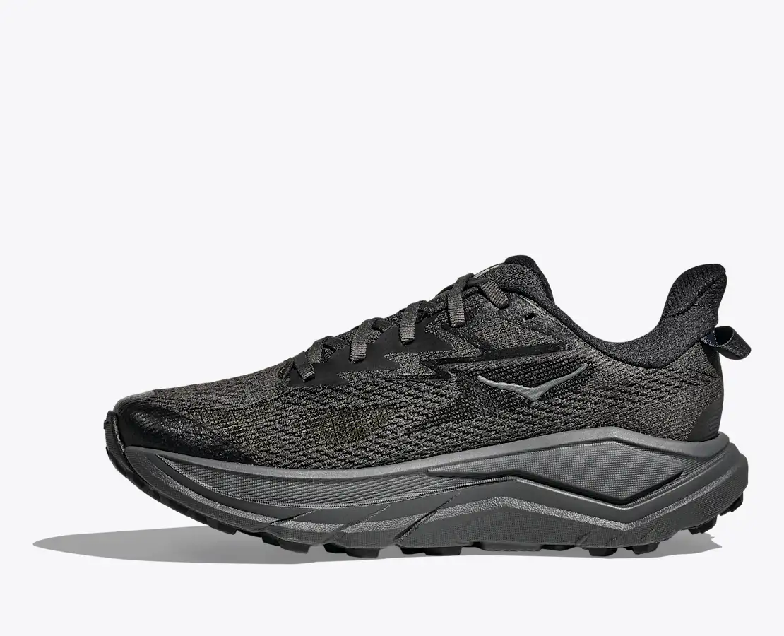 HOKA ONE ONE �ۥ� ���ͥ��� W CHALLENGER 8 1168717 BLACK/OUTER ��ǥ����� ������� �����󥸥㡼8 ��B ���� �ȥ쥤����˥󥰥��塼�� �ȥ��� �����ɷ��� �ϥ����� �ȥ�å��� �л� ���ˡ����� �� ���å���� ���������� ���� �ڤ� ��������