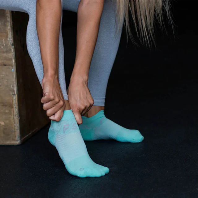OS1st ���������ե������� FS4 Plantar Fasciitis Socks No Show �ߥ�� ���˥󥰥��å��� �ץ�󥿡��ե��������ƥ������å��� �Ρ����硼 ���尵 ­����쥵�ݡ��� 4�ʳ��尵 ���ѵ��� �ɽ� �饤�ȥ��å���� �ɥ饤 �ȥ쥤����˥� �ȥ��� �ޥ饽��