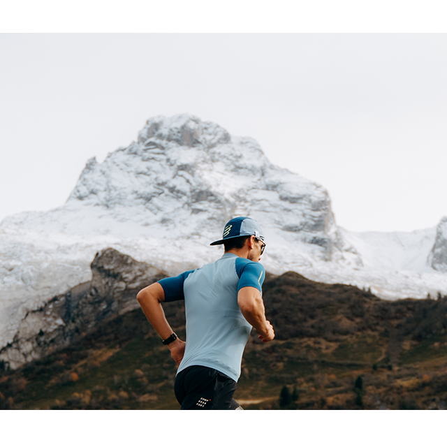 Compressport ����ץ쥹�ݡ��� Trail Racing Postural SS Top M ATSM490 DENIM/POSEIDON ��� �ե른�å�ȾµT����� ���ȥ�å� �۴�®�� ���˥� �ȥ쥤����˥� �ȥ��� �ޥ饽�� ���祮��