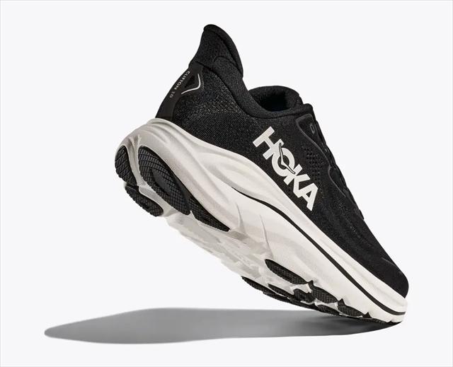 HOKA ONE ONE �ۥ� ���ͥ��� W CLIFTON 10 1162031 BLACK/WHITE ��ǥ����� ������� ����եȥ�10 ��B ���� ���˥󥰥��塼�� �ޥ饽�� ���祮�� ������ ��󥷥塼 ���ˡ����� �� ���å���� ���������� ���� �ڤ� �������� Φ��