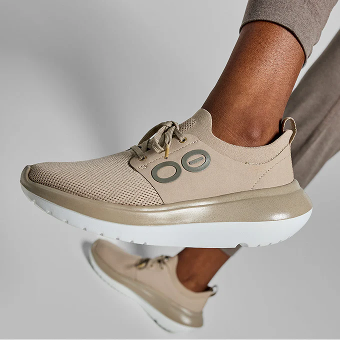 OOFOS �����ե��� �ꥫ�Х꡼���塼�� Women's OOmy Stride White/Nomad ������� ��ǥ����� �ꥫ�Х꡼������� ���ˡ����� �׷�ۼ� ��å��� ���å���� ��ɳ ���塼�졼�� ���ݡ��� �ȥ��� �ȥ쥤����˥� ���˥� �ޥ饽��