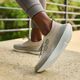 OOFOS �����ե��� �ꥫ�Х꡼���塼�� Women's OOmy Stride White/Nomad ������� ��ǥ����� �ꥫ�Х꡼������� ���ˡ����� �׷�ۼ� ��å��� ���å���� ��ɳ ���塼�졼�� ���ݡ��� �ȥ��� �ȥ쥤����˥� ���˥� �ޥ饽��
