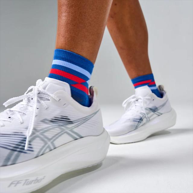 Feetures �ե������㡼�� ELITE LIGHT CUSHION QUARTER ���˥󥰥��å��� ���꡼�� �饤�ȥ��å���� ���������� 1/4 ������å���� ���� ­΢���ݡ��� ��˥��å��� ��� ��ǥ����� �ȥ쥤����˥� �ȥ��� �ޥ饽�� �ɥ饤