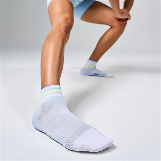 Feetures �ե������㡼�� ELITE ULTRA LIGHT QUARTER ���˥󥰥��å��� ���꡼�� ����ȥ�饤�ȥ��å���� ���������� 1/4 ���ꥯ�å���� ���� ­΢���ݡ��� ��˥��å��� ��� ��ǥ����� �ȥ쥤����˥� �ȥ��� �ޥ饽�� �ɥ饤