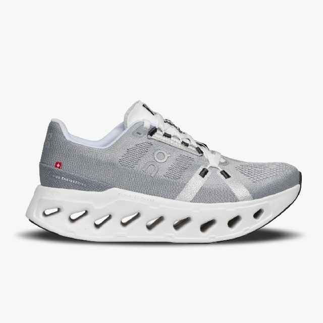 ON ���� ���饦�ɥ�����ץ� Cloudeclipse ��ǥ����� 3WD30092547 Alloy/White ���� ���å���� ������ ��󥷥塼 ���ˡ����� ���祮�� �ޥ饽�� ���������� ������桼�� ���� �ȥ졼�˥� Ĺ��Υ���ǥ��꡼