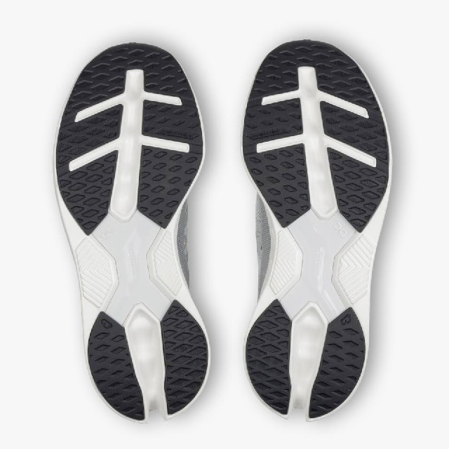 ON ���� ���饦�ɥ�����ץ� Cloudeclipse ��ǥ����� 3WD30092547 Alloy/White ���� ���å���� ������ ��󥷥塼 ���ˡ����� ���祮�� �ޥ饽�� ���������� ������桼�� ���� �ȥ졼�˥� Ĺ��Υ���ǥ��꡼