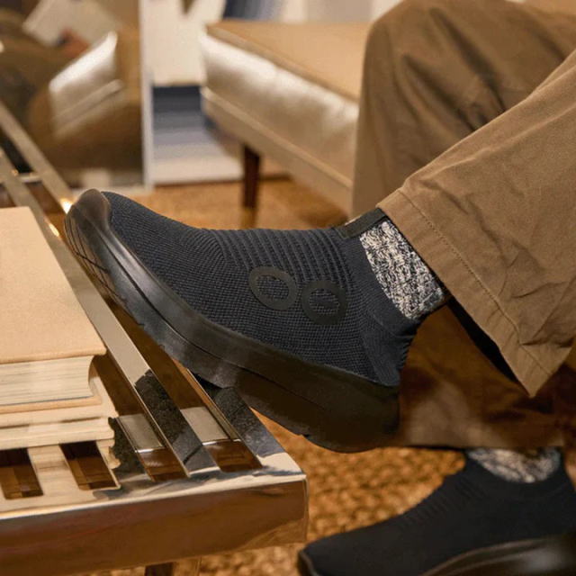 OOFOS �����ե��� �ꥫ�Х꡼���塼�� Men's OOmy Zen Black/Black ��� �ꥫ�Х꡼������� ���ˡ����� �׷�ۼ� ���å���� ���ݡ��� �ȥ��� �ȥ쥤����˥� ���˥� �ޥ饽��