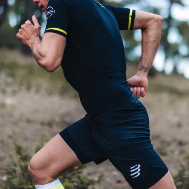 Compressport ����ץ쥹�ݡ��� �ȥ쥤����˥� ���硼�� �ѥ�� Trail Racing 2-in-1 Short M ASHM3719000 ��� �֥�å��ȥ쥤�� �졼���� 2����1 ���硼�� ����ʡ��ܥ����� �������ȥݥ��å� ����