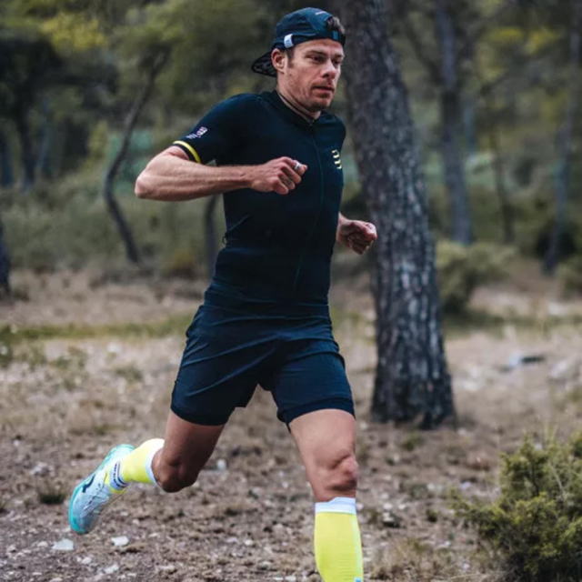 Compressport ����ץ쥹�ݡ��� �ȥ쥤����˥� ���硼�� �ѥ�� Trail Racing 2-in-1 Short M ASHM3719000 ��� �֥�å��ȥ쥤�� �졼���� 2����1 ���硼�� ����ʡ��ܥ����� �������ȥݥ��å� ����